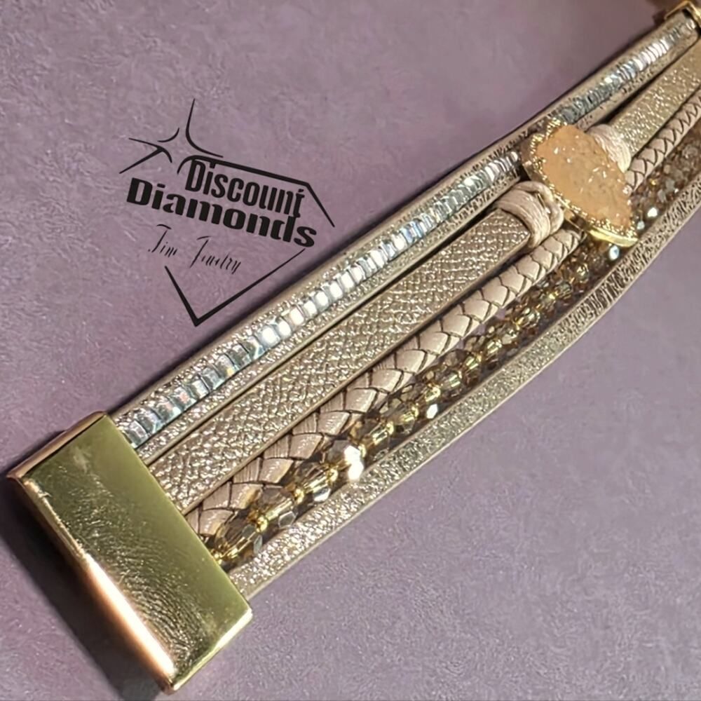 Elegant Gold and Beige Heart Cuff Bracelet - Picture 3 of 8